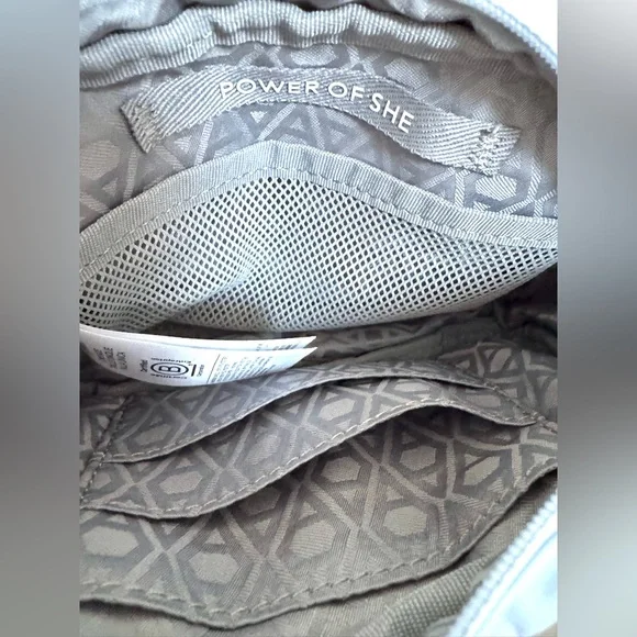 Athleta Belt Bag / Crossbody Light Blue Small Travel Bag Fanny Pack Power of She - Picture 9 of 9